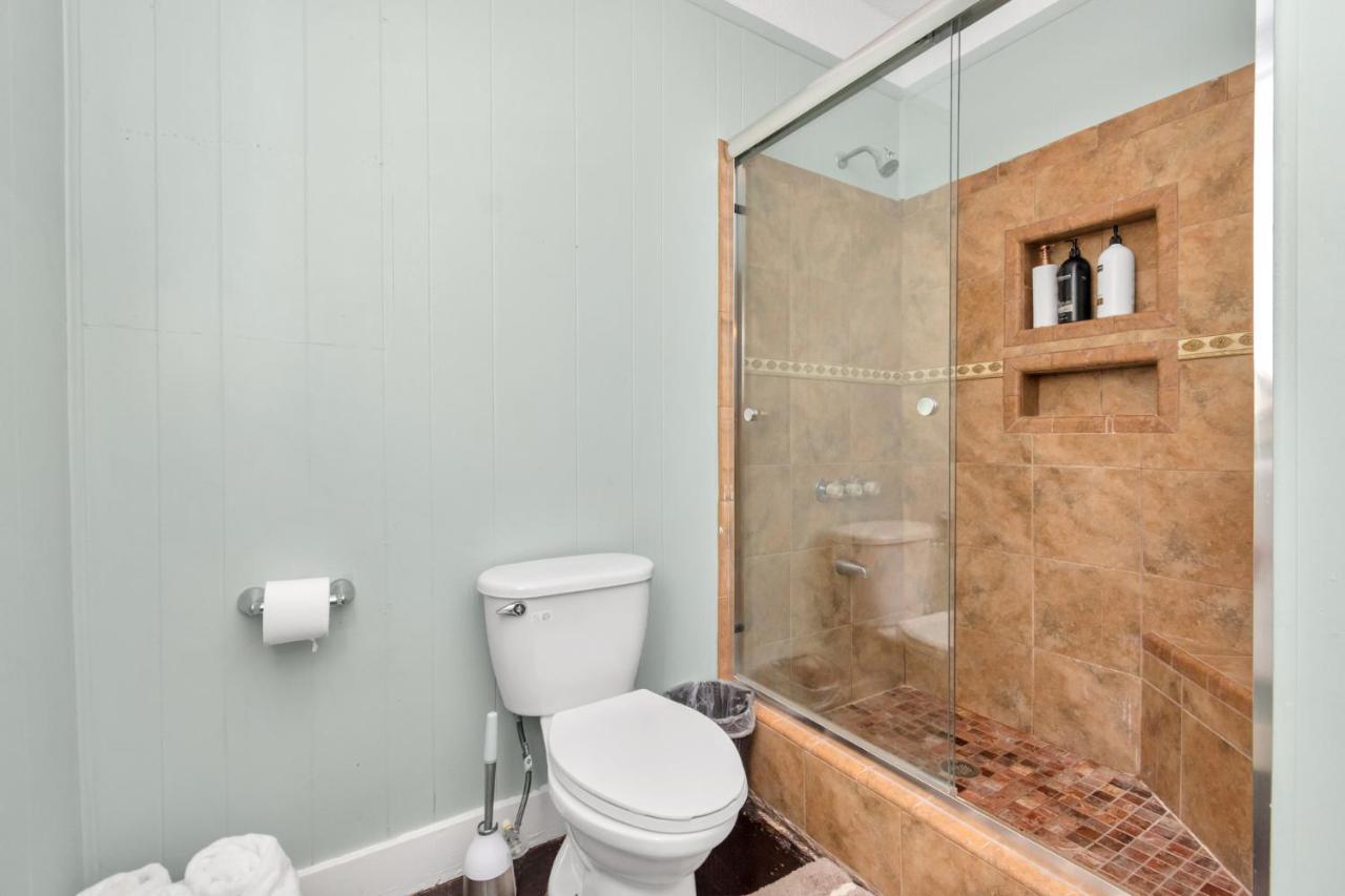 Cozy Historic Galveston House-8 Min Walk To Beach! Exterior photo