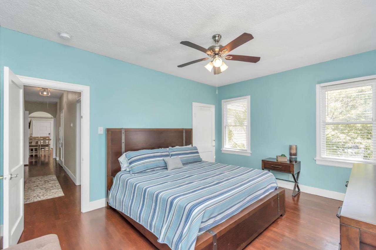 Cozy Historic Galveston House-8 Min Walk To Beach! Exterior photo